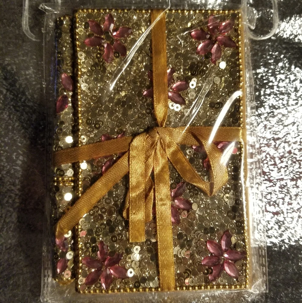 Beaded gold flowery journal with pen set,